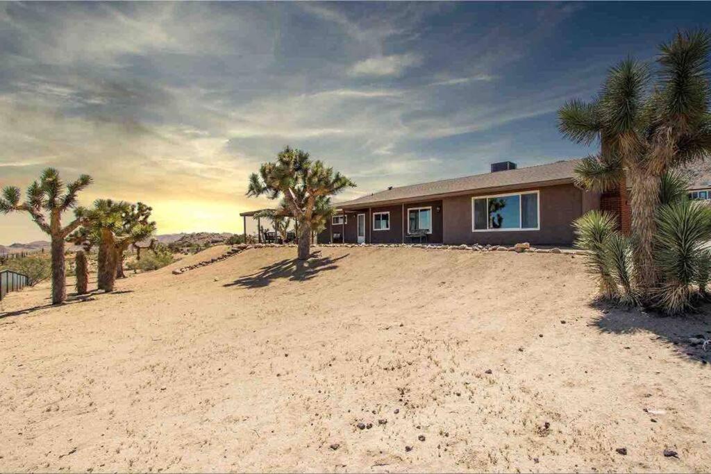 The Full Moon, Joshua Tree: Hot Tub, Sauna, Views Exterior photo