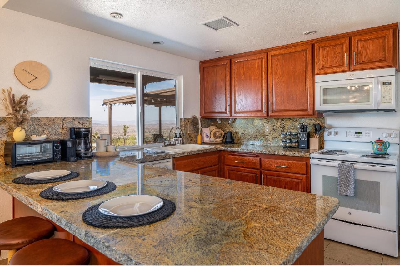 The Full Moon, Joshua Tree: Hot Tub, Sauna, Views Exterior photo